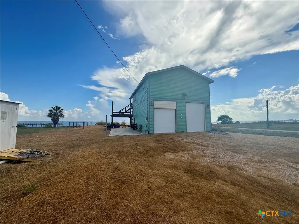 9 Lee Street, Port Lavaca, TX 77979 - #1