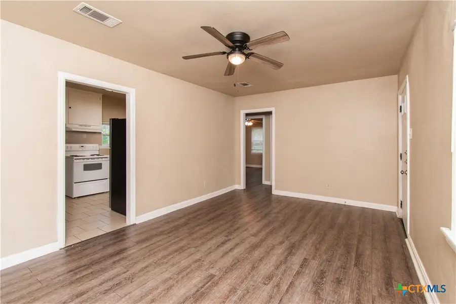 214 E Munroe Avenue, Temple, TX 76501 - #3