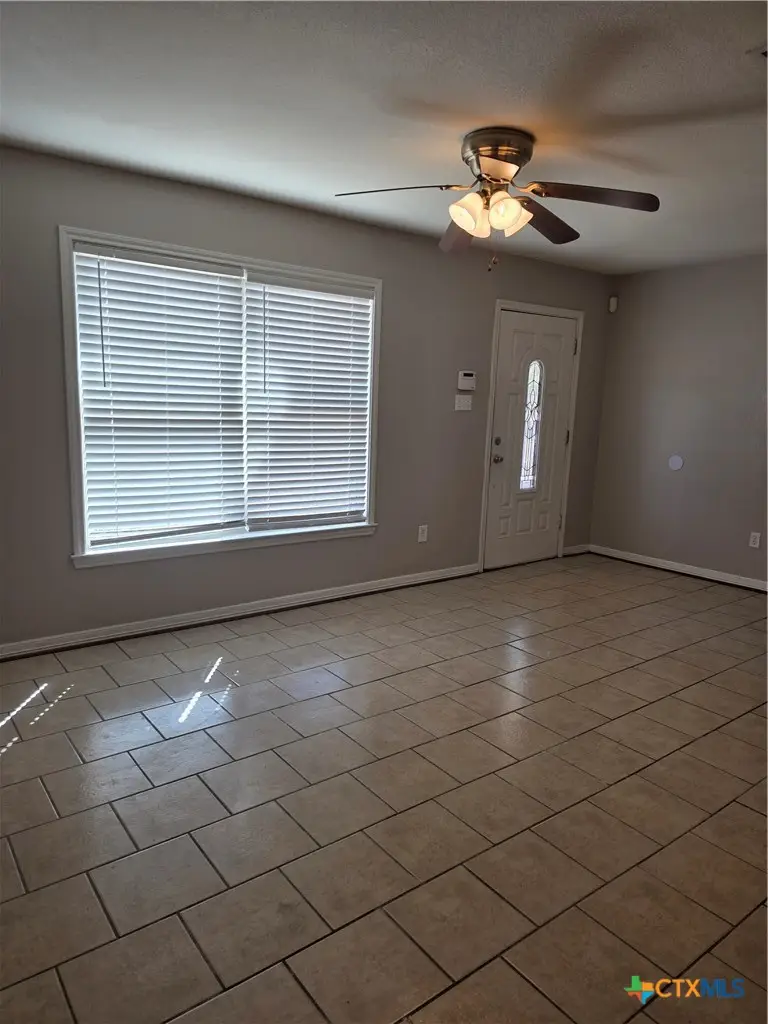 107 E Washington Avenue, Copperas Cove, TX 76522 - #2
