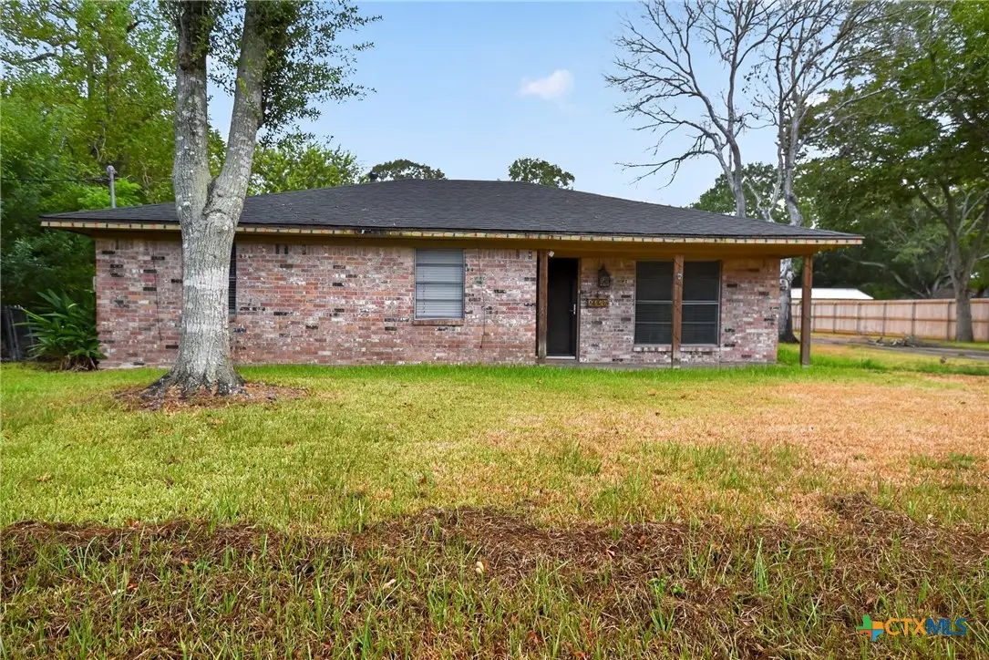 1006 S 2nd Street, Ganado, TX 77962 - #1
