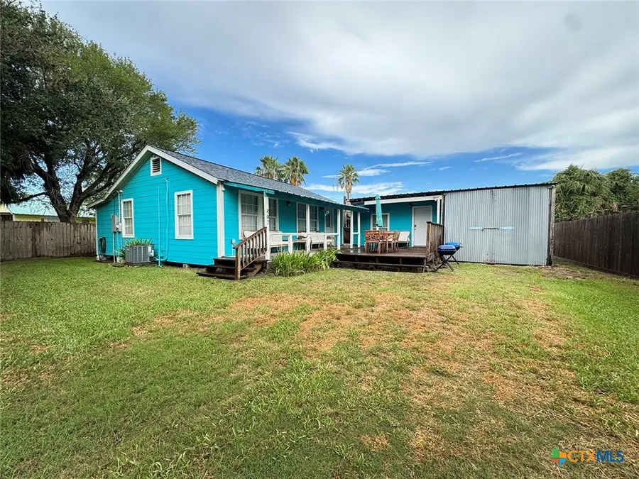 807 Madison Avenue, Port Oconnor, TX 77982 - #3