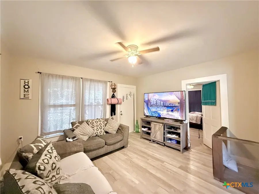 220 Fm-1686, Telferner, TX 77988 - #3