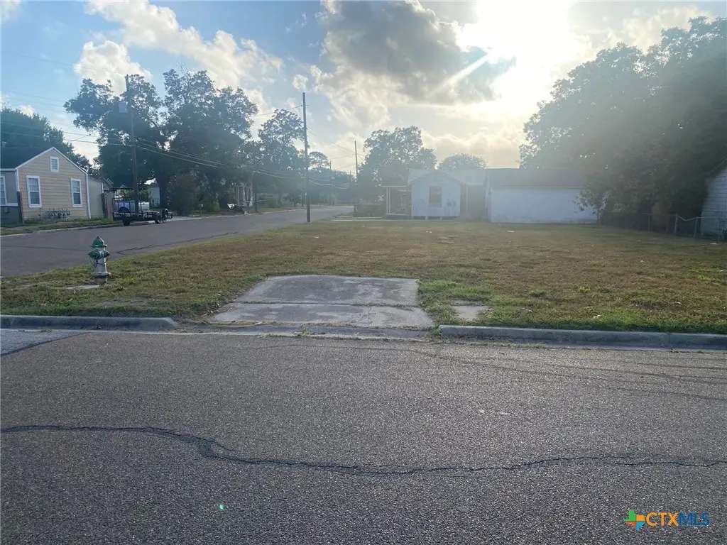 808 N Jecker Street, Victoria, TX 77901 - #1