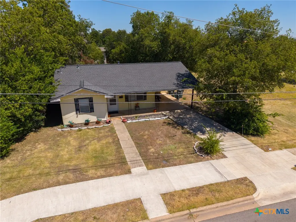 407 W 3rd Street, Georgetown, TX 78626 - #1