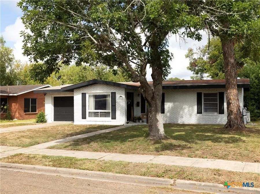 4801 Dahlia Lane, Victoria, TX 77904 - #2