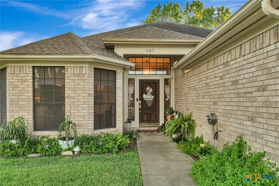 107 Windwood Lane, Victoria, TX 77904 - #2