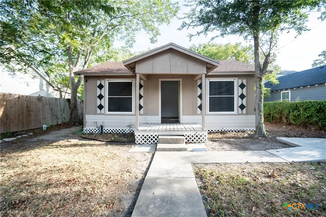 1408 E Power Avenue, Victoria, TX 77901 - #1
