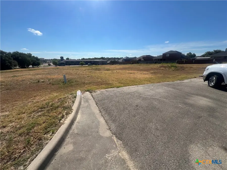 6004 E Veterans Memorial Boulevard, Killeen, TX 76543 - #3