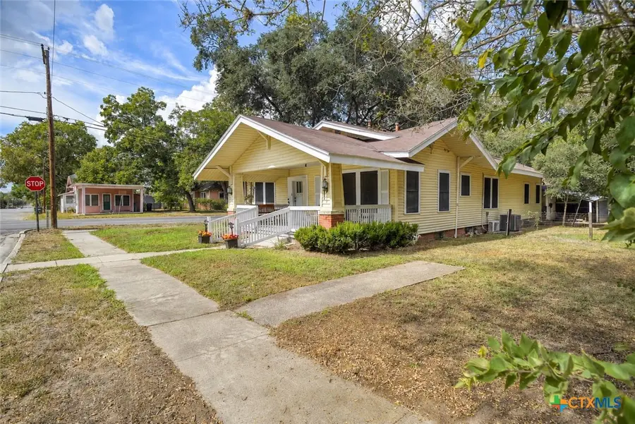 421 N Avenue G, Shiner, TX 77984 - #3