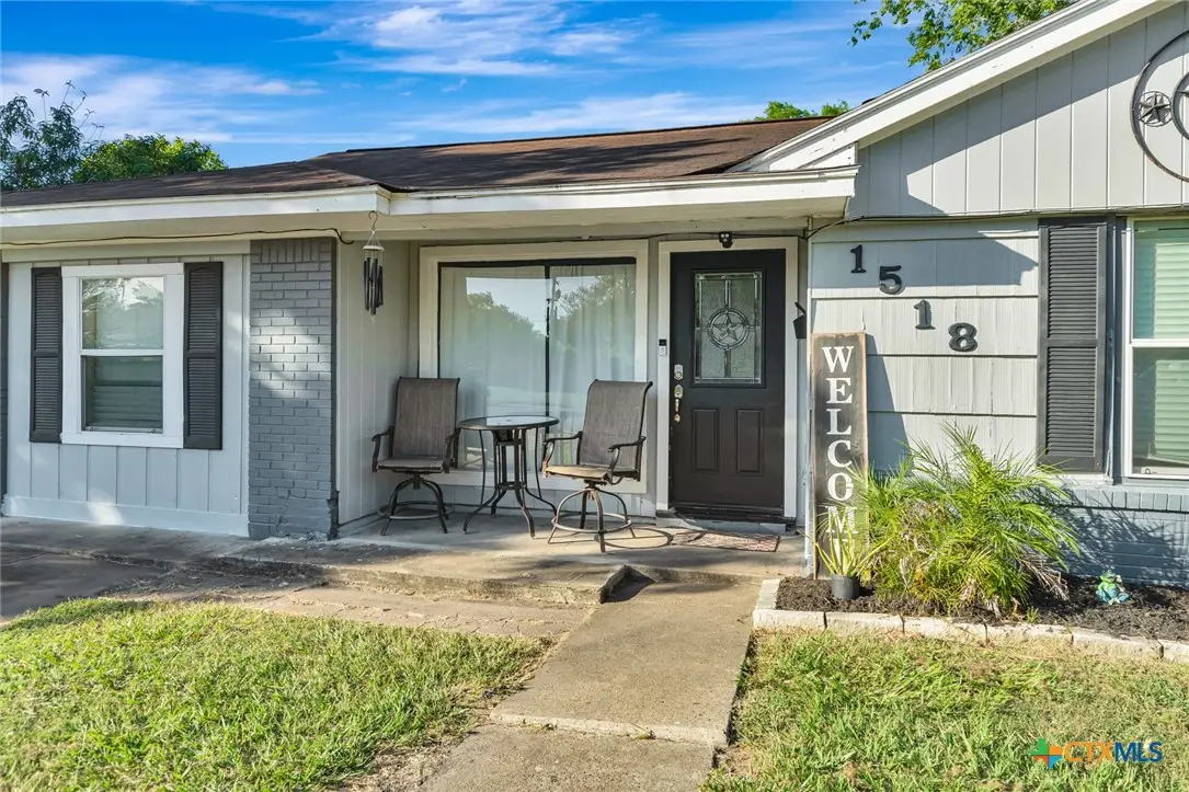1518 Bonham Dr., Victoria, TX 77901 - #1