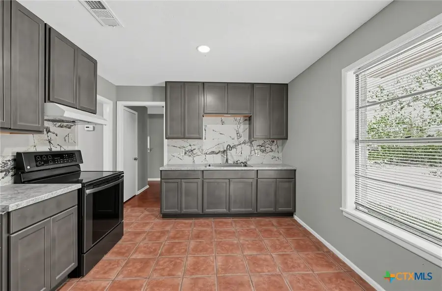 1503 Bexar Avenue, Victoria, TX 77901 - #3