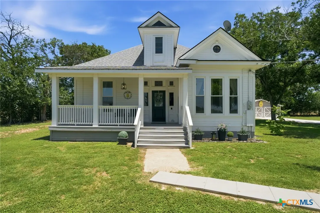 1500 Fleming Drive, Seguin, TX 78155 - #1