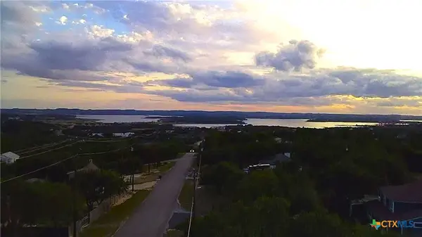 807 Heritage Hill, Canyon Lake, TX 78133