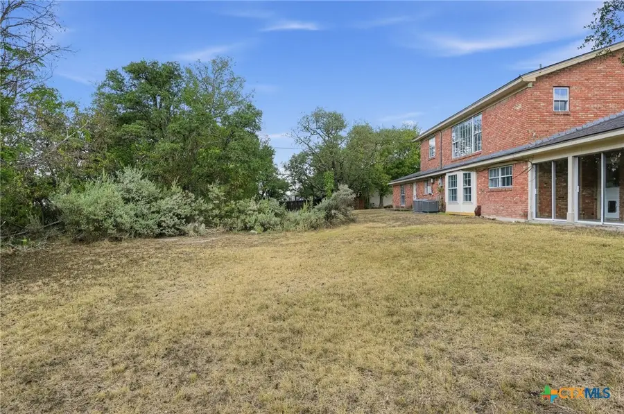 606 Ash Street, Copperas Cove, TX 76522 - #3