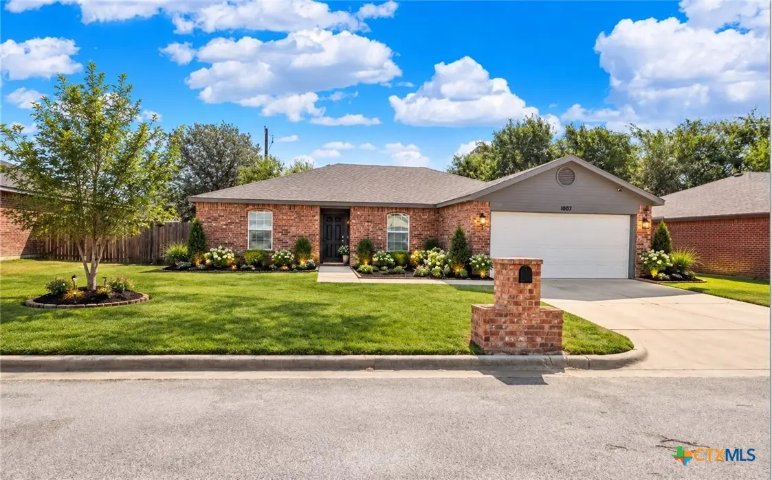 1007 E Avenue S, Belton, TX 76513 - #1