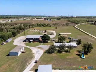 3925 Linne Road, Seguin, TX 78155