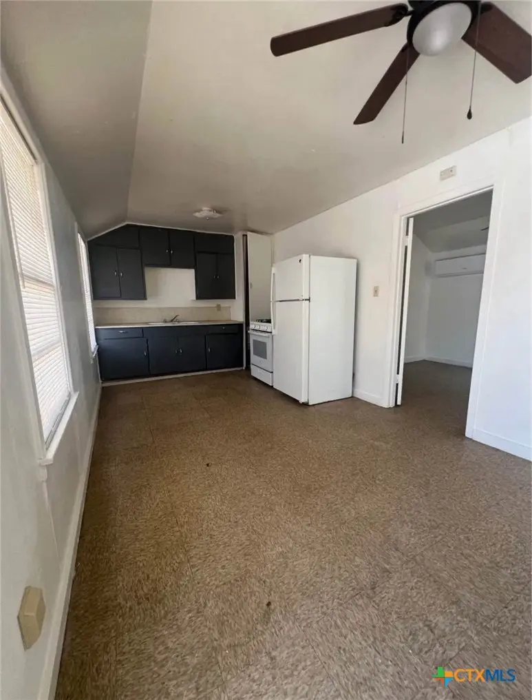 720 W Avenue C, Killeen, TX 76541 - #2