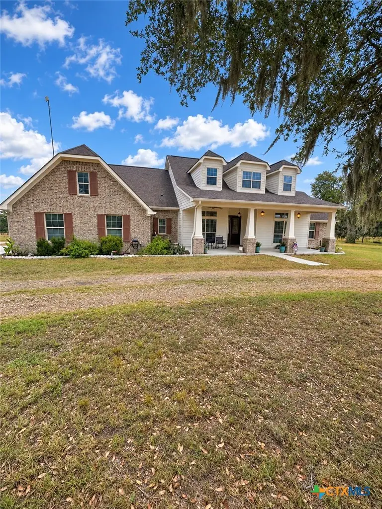 1684 Zengerle Rd, Cuero, TX 77954 - #1