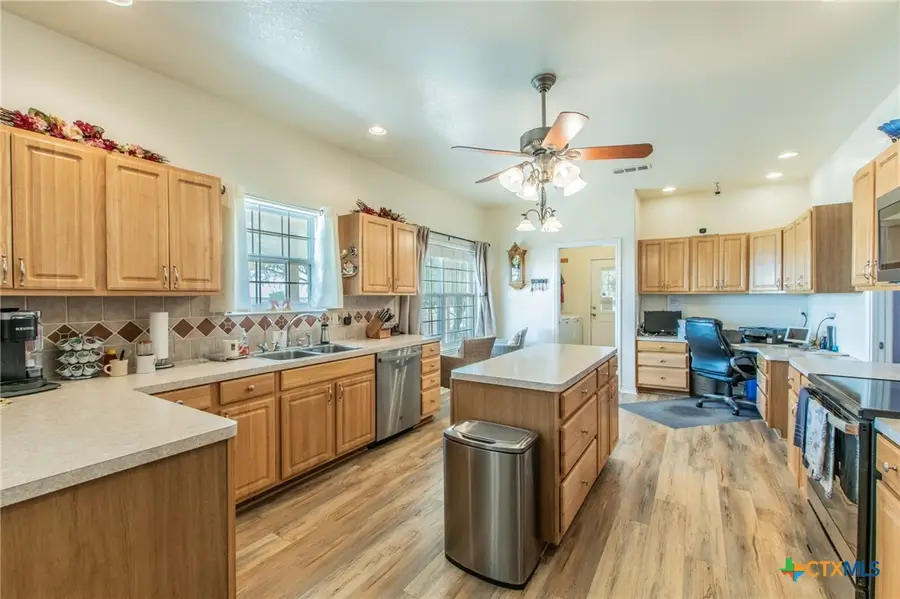 834 County Road 103, Rogers, TX 76569 - #2