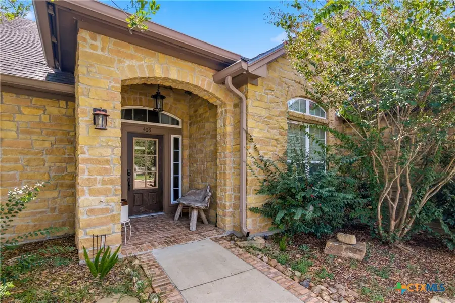 406 Iron Gate, Victoria, TX 77904 - #2