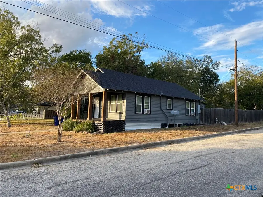 303 Avenue I, Shiner, TX 77984 - #2