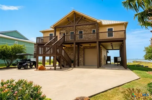 553 Bayside Drive, Seadrift, TX 77983