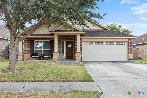 225 Terravista Trail, Victoria, TX 77904