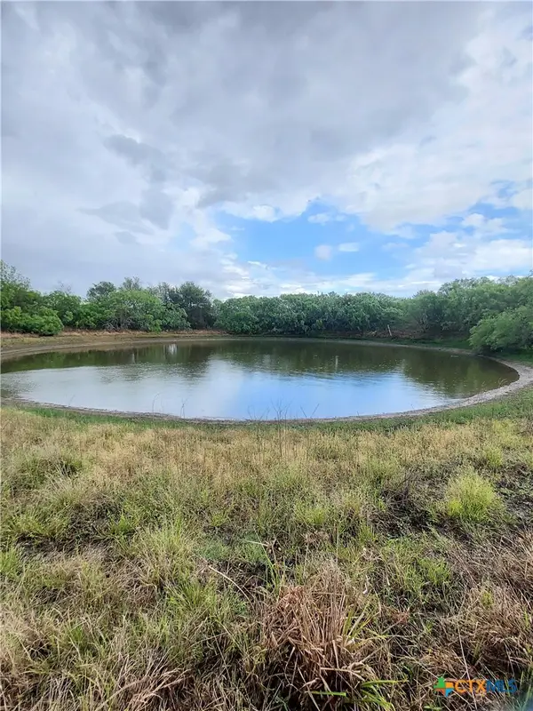 1060 Fox Lane, Lockhart, TX 78644