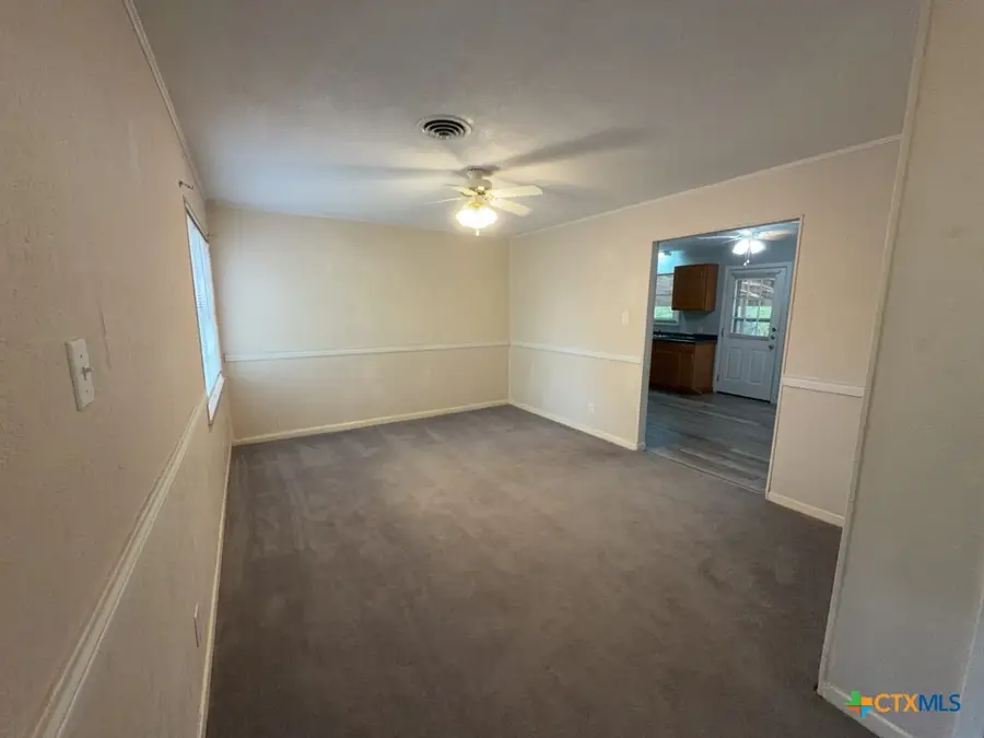 303 Ridge Street, Copperas Cove, TX 76522 - #2