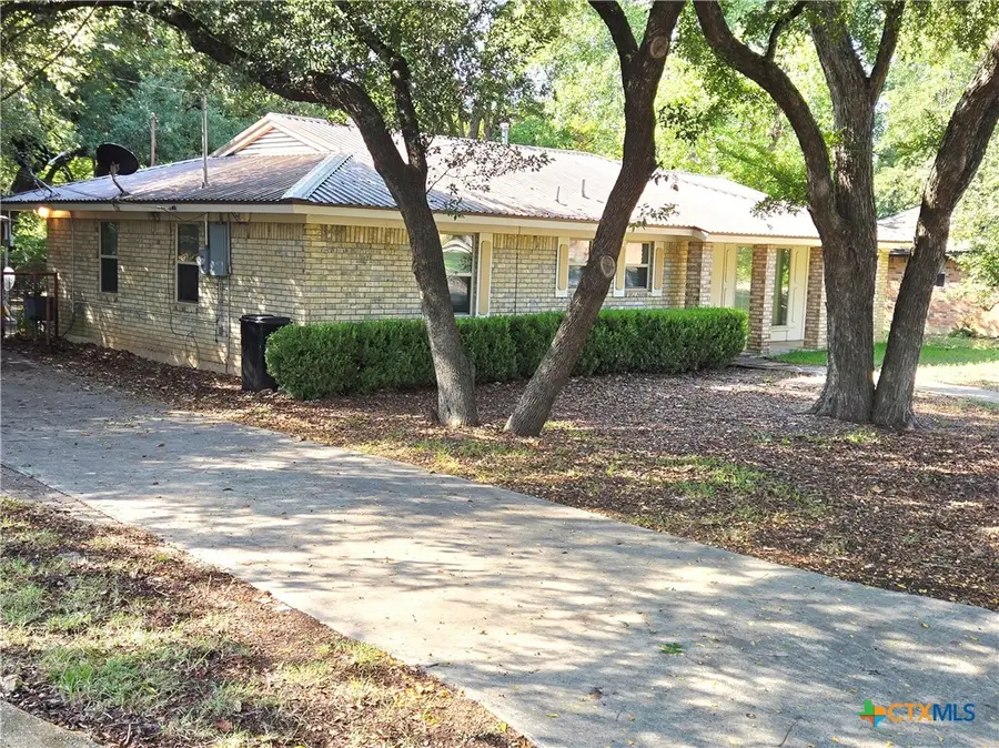 1408 W 4th Street, Lampasas, TX 76550 - #3