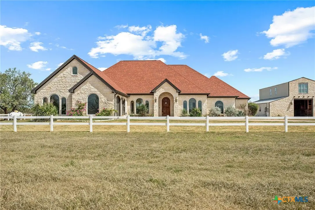 6903 Fm 236, Victoria, TX 77905 - #1
