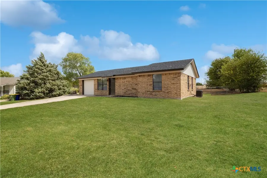 305 Skyview Circle, Troy, TX 76579 - #2