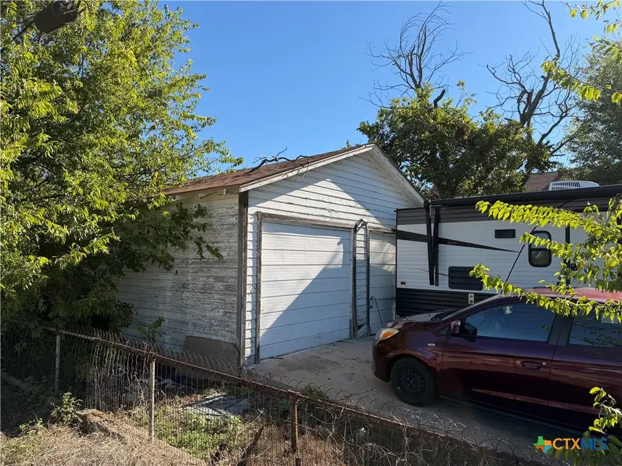 318 S 29th Street, Temple, TX 76504 - #3