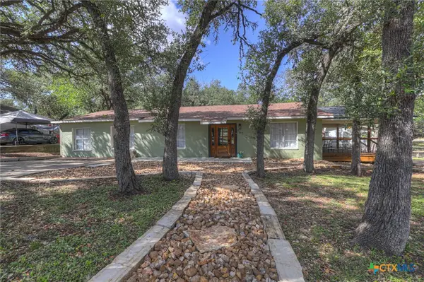 767 Valley Oaks Drive, Canyon Lake, TX 78133