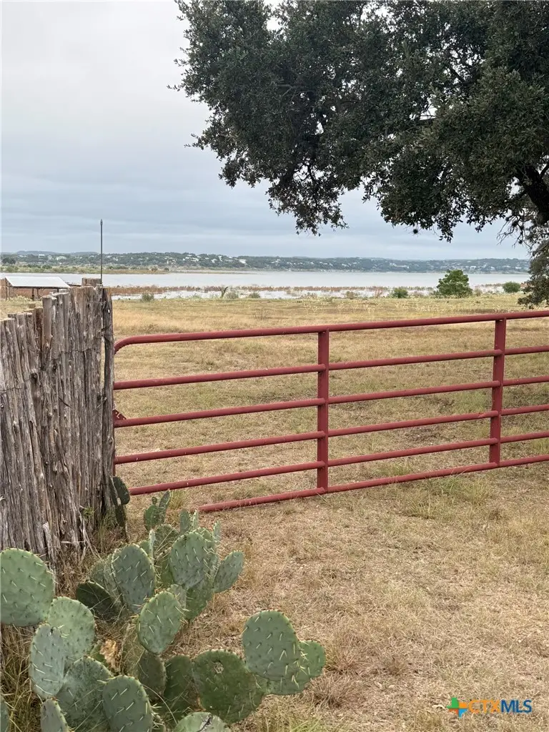 4401 Potters Creek Road, Canyon Lake, TX 78133 - #2