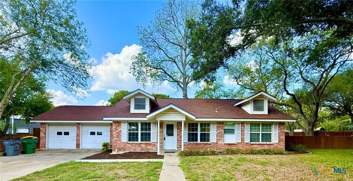 306 Angus Street, Victoria, TX 77904 - #1