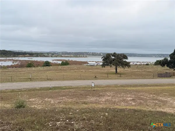 4300 Potters Creek Road, Canyon Lake, TX 78133