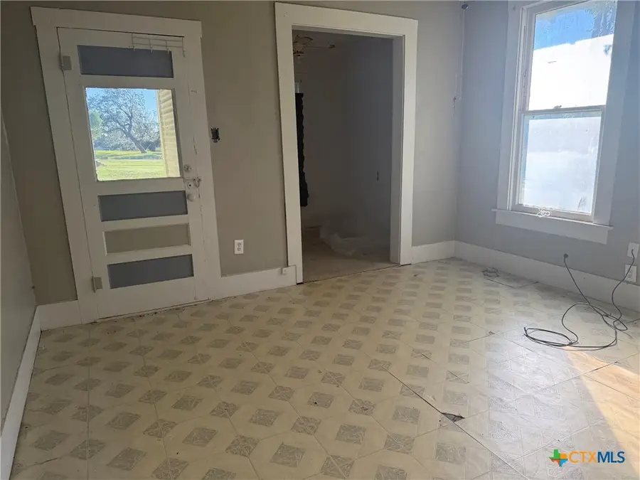 108 S Race Street, Lampasas, TX 76550 - #3
