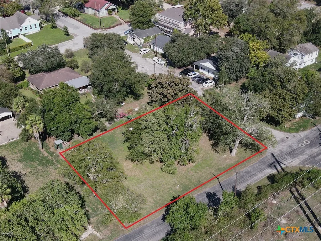 101 N Victoria Street, Victoria, TX 77901 - #1