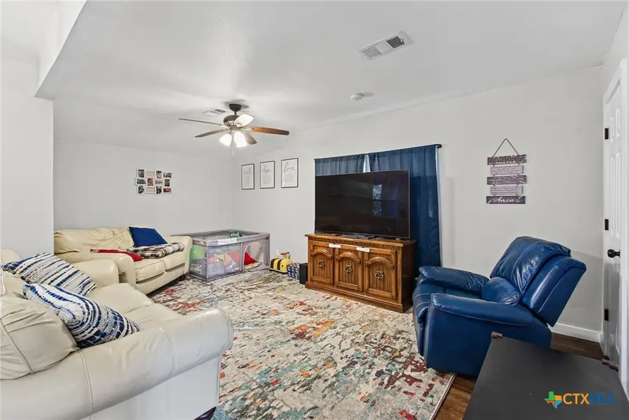 605 S Summer Street, Lampasas, TX 76550 - #3