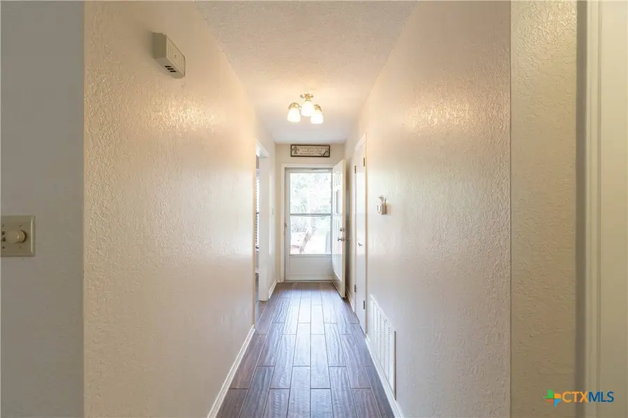 2 N Robin Drive, Morgans Point Resort, TX 76513 - #3