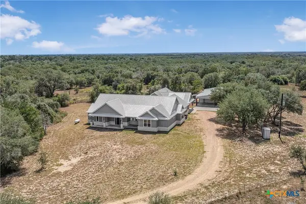 489 County Road 383, Hallettsville, TX 77964