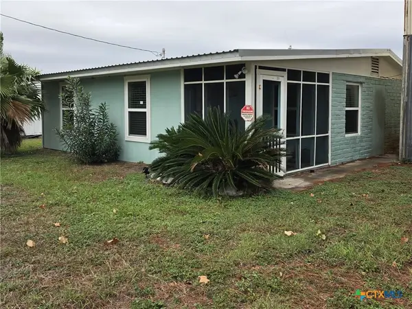 503 E Dallas Avenue, Seadrift, TX 77983
