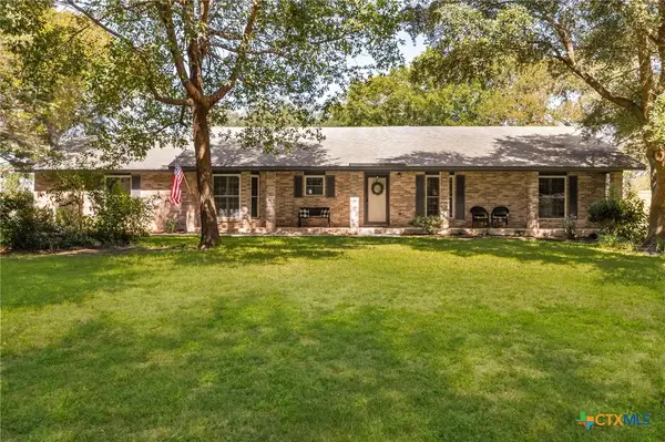 228 Lone Oak Street, Seguin, TX 78155