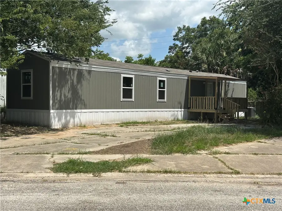 717 Blyth Road, Victoria, TX 77904 - #2