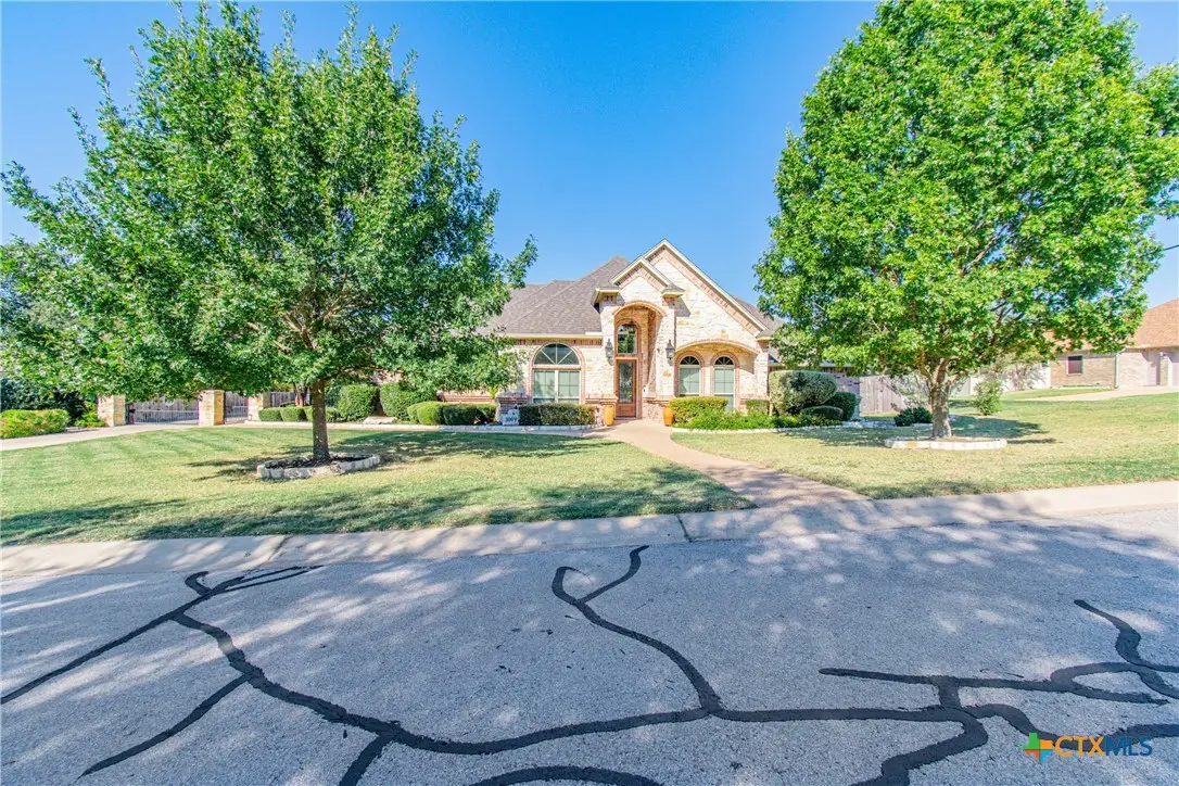 300 Eagle Landing Drive, Belton, TX 76513 - #1