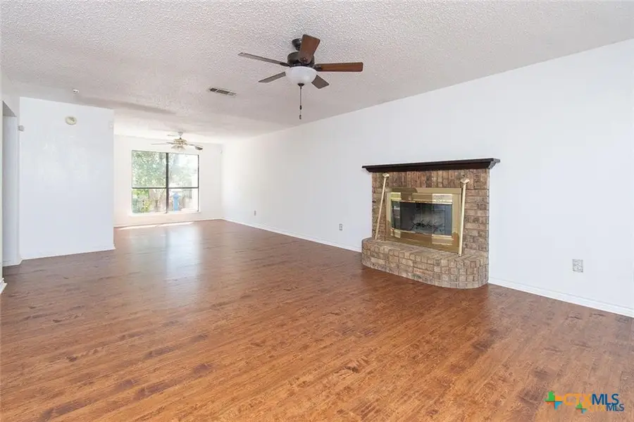 603 Bond Street, Copperas Cove, TX 76522 - #3