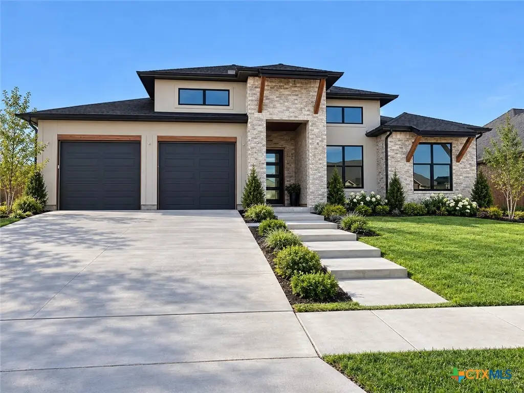 219 Pebble Brook, Victoria, TX 77904 - #1