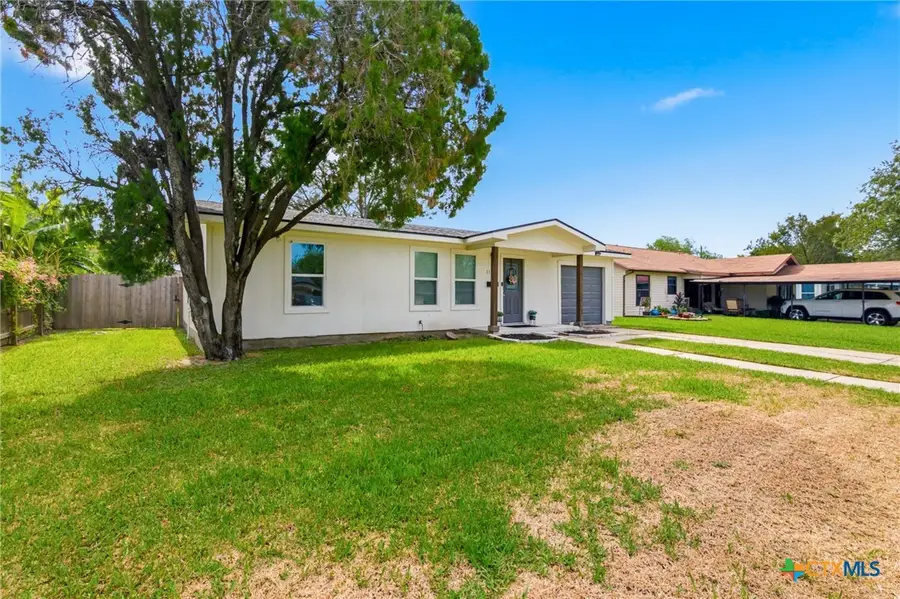 1109 E Polk Avenue, Victoria, TX 77901 - #2