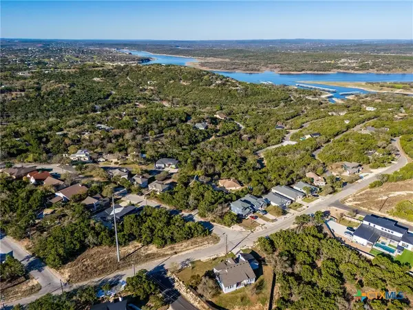 6711 Avenida Ann Drive, Lago Vista, TX 78645